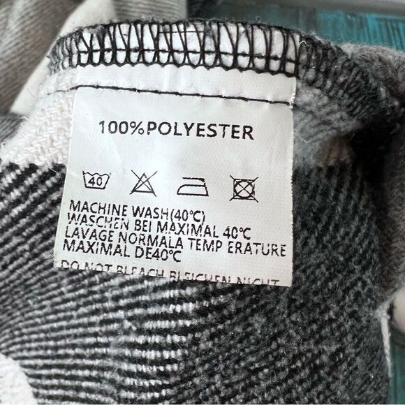 Black & White Buffalo Plaid Shacket Size S - Picture 14 of 16